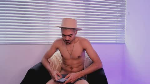 Axel online show from 7, 6, 2026