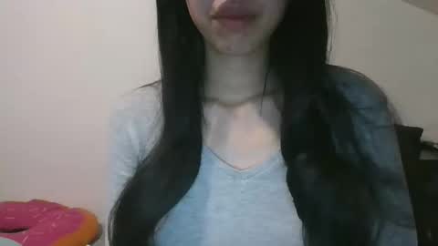 Snapshot of axuepetitt chatting on 12, 1, 2025 axue online show from 12, 1, 2025