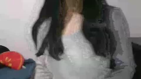 Snapshot of axuepetitt chatting on 4, 3, 2025 axue online show from 4, 3, 2025