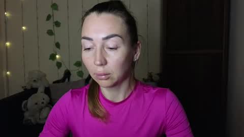 Jully online show from 9, 3, 2025