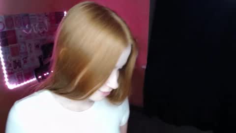 Snapshot of ayanagrrace chatting on 16, 12, 2025 Aya online show from 16, 12, 2025