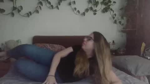 Snapshot of ayelenar chatting on 21, 11, 2025 ayelenar online show from 21, 11, 2025