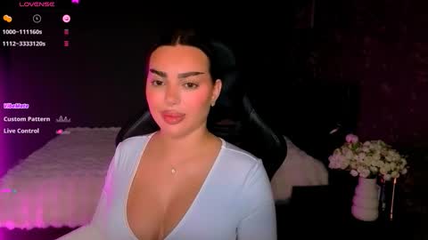  Ayla Demir  online show from 11, 1, 2026