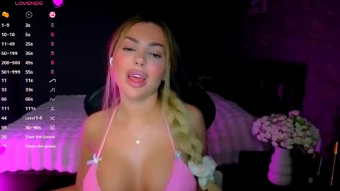  Ayla Demir  online show from 7, 4, 2026