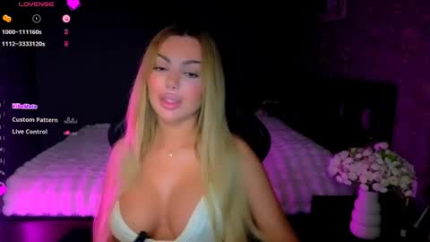  Ayla Demir  online show from 10, 4, 2026