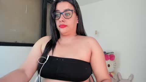 SandyMODELINDEPENDIENT online show from 17, 2, 2025