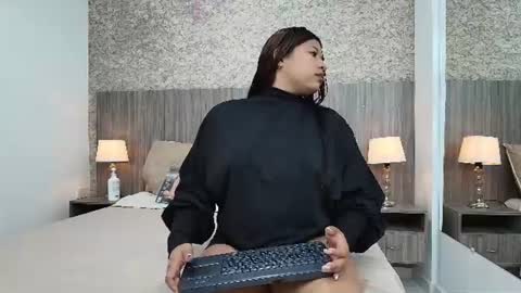 Ayleen Collins online show from 28, 6, 2026