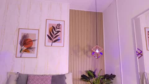 Ayleen online show from 3, 10, 2025