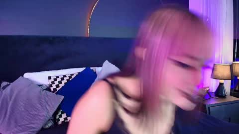 Snapshot of aylen_darkmoor chatting on 2, 5, 2026 Aylen online show from 2, 5, 2026