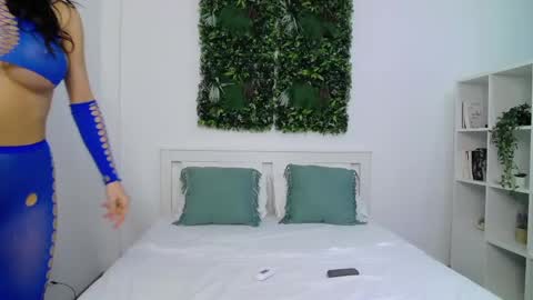 Snapshot of aylin_ross chatting on 15, 1, 2025 Aylin Ross online show from 15, 1, 2025