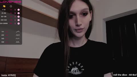 Snapshot of ayn3q chatting on 6, 12, 2024 AYNEK fansly online show from 6, 12, 2024