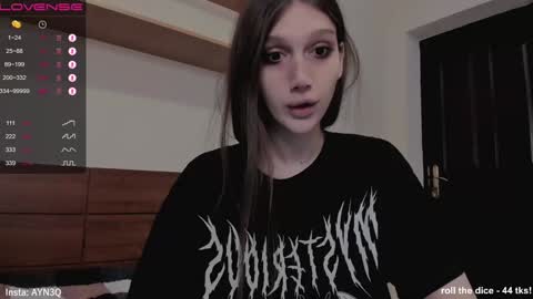 Snapshot of ayn3q chatting on 19, 12, 2024 AYNEK fansly online show from 19, 12, 2024