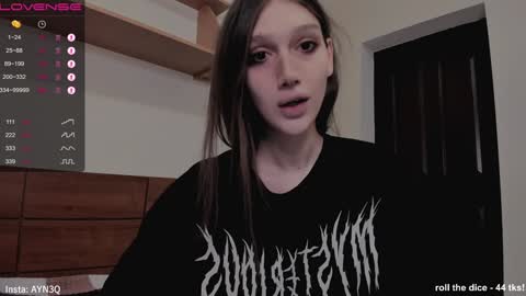 Snapshot of ayn3q chatting on 21, 12, 2024 AYNEK fansly online show from 21, 12, 2024