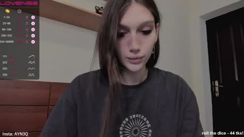 Snapshot of ayn3q chatting on 6, 1, 2025 AYNEK fansly online show from 6, 1, 2025