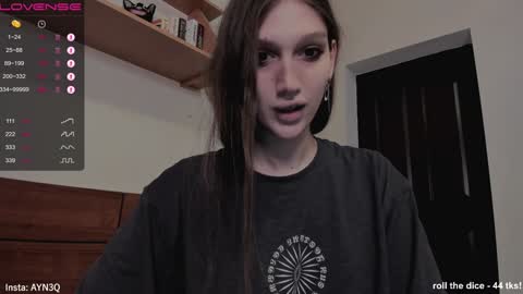 Snapshot of ayn3q chatting on 6, 1, 2025 AYNEK fansly online show from 6, 1, 2025