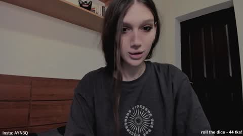 Snapshot of ayn3q chatting on 15, 1, 2025 AYNEK fansly online show from 15, 1, 2025