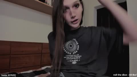 Snapshot of ayn3q chatting on 16, 1, 2025 AYNEK fansly online show from 16, 1, 2025