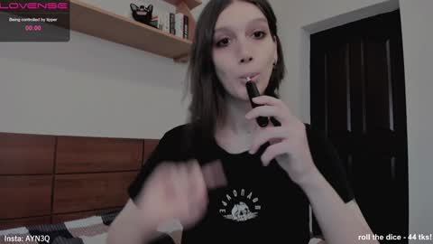 Snapshot of ayn3q chatting on 8, 2, 2025 AYNEK fansly online show from 8, 2, 2025