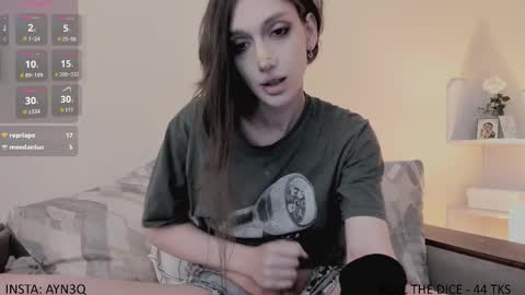 Snapshot of ayn3q chatting on 14, 9, 2025 AYNEK fansly online show from 14, 9, 2025