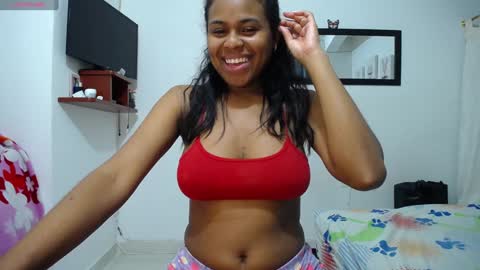 Snapshot of aynaraross1 chatting on 11, 12, 2024 aynaraross1 online show from 11, 12, 2024