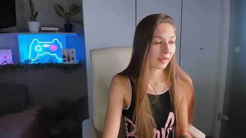 Snapshot of azeliaclark chatting on 11, 1, 2025 Sofia online show from 11, 1, 2025