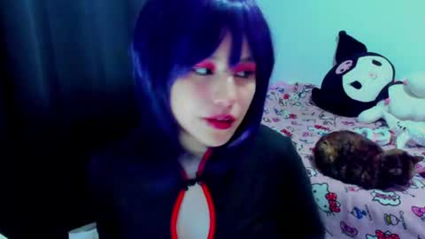 Snapshot of azu_moure chatting on 29, 7, 2026 Azu Moure online show from 29, 7, 2026