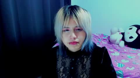 Snapshot of azu_moure chatting on 30, 7, 2026 Azu Moure online show from 30, 7, 2026