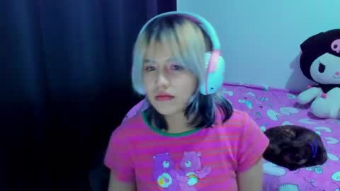 Snapshot of azu_moure chatting on 31, 7, 2026 Azu Moure online show from 31, 7, 2026