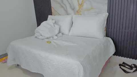  HONEY AZUL   online show from 8, 10, 2025