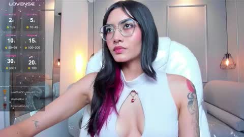 Azura online show from 20, 11, 2025