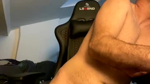 b4dafall44 online show from 17, 1, 2025