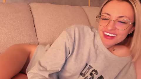 Snapshot of baaaybeee chatting on 27, 2, 2025 Alessia online show from 27, 2, 2025