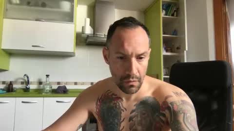 Snapshot of babakeror chatting on 29, 4, 2026 BKR online show from 29, 4, 2026