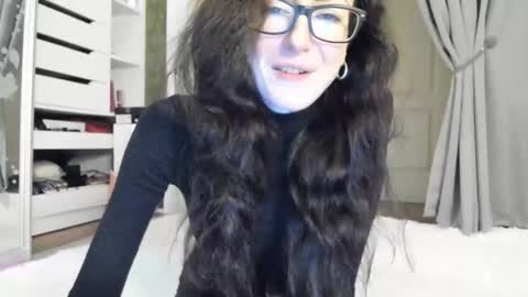 babby_jewel online show from 11, 11, 2025