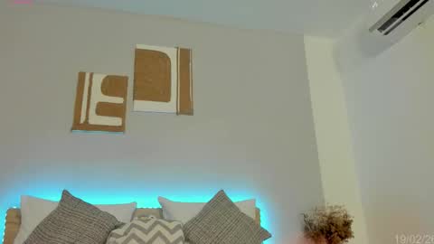 itzell  online show from 20, 2, 2026