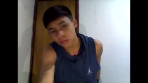 Snapshot of baby082311 chatting on 27, 11, 2025 baby082311 online show from 27, 11, 2025