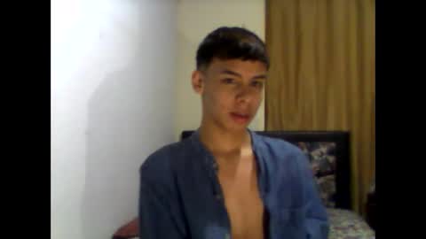 Snapshot of baby082311 chatting on 1, 12, 2025 baby082311 online show from 1, 12, 2025