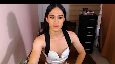 Snapshot of baby_fu chatting on 30, 9, 2025 Nathalia online show from 30, 9, 2025