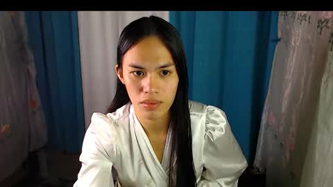 Snapshot of baby_fu chatting on 17, 11, 2025 Nathalia online show from 17, 11, 2025
