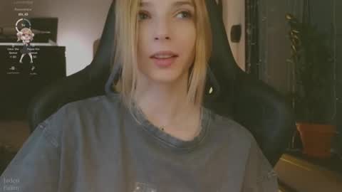 Snapshot of baby_gopn1k chatting on 24, 12, 2024 baby gopn1k online show from 24, 12, 2024