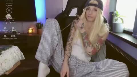 Snapshot of baby_gopn1k chatting on 10, 2, 2025 baby gopn1k online show from 10, 2, 2025