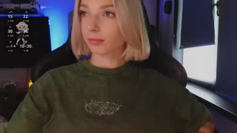 Snapshot of baby_gopn1k chatting on 9, 9, 2025 baby gopn1k online show from 9, 9, 2025