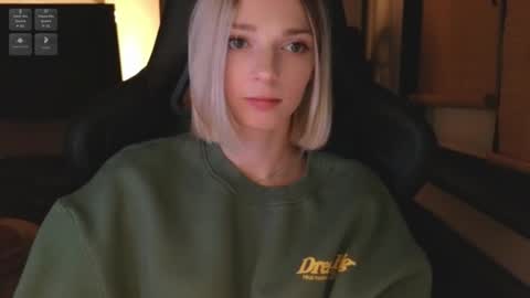 Snapshot of baby_gopn1k chatting on 28, 10, 2025 baby gopn1k online show from 28, 10, 2025