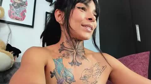 BomBom online show from 4, 2, 2025