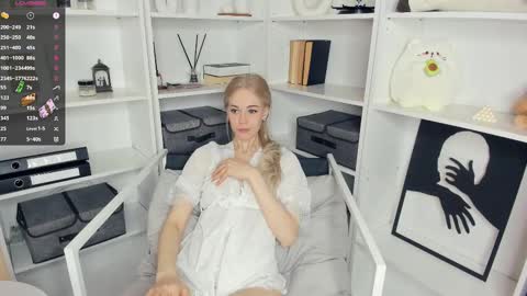 Snapshot of baby_is_ready chatting on 19, 2, 2025 Emily online show from 19, 2, 2025