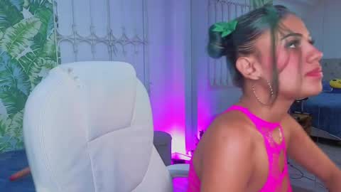 Snapshot of baby_julieta00 chatting on 19, 5, 2026 Julieta online show from 19, 5, 2026