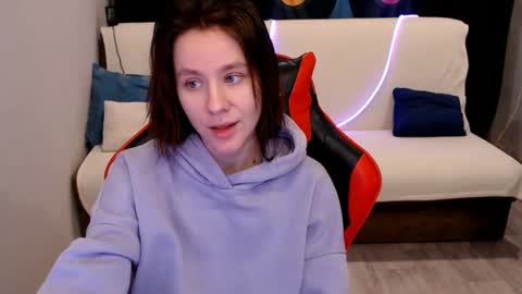 baby_kitte online show from 25, 12, 2024