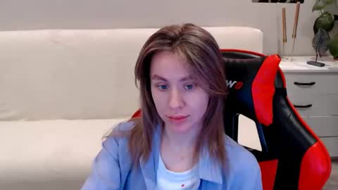 baby_kitte online show from 14, 1, 2025