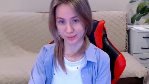 baby_kitte online show from 30, 1, 2025