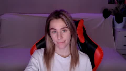 baby_kitte online show from 20, 2, 2025